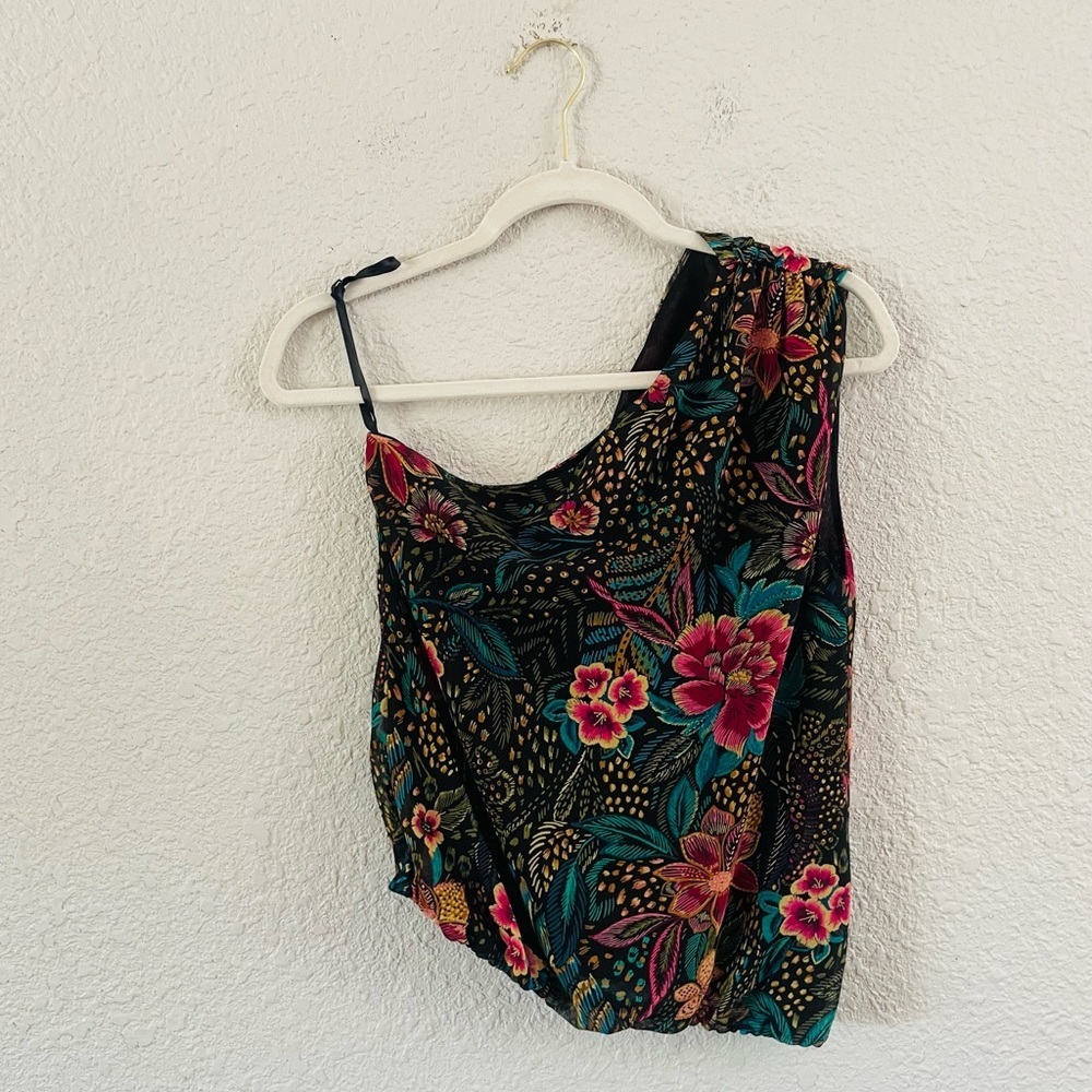 Evereve one Shoulder Floral Tank Top